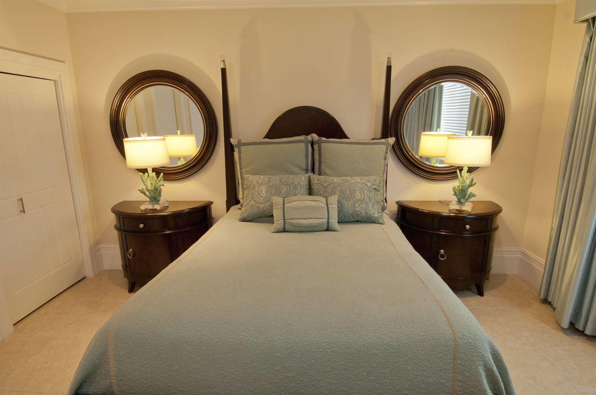 Dog City Caribbean Club Boutique Hotel, Grand Cayman מראה חיצוני תמונה