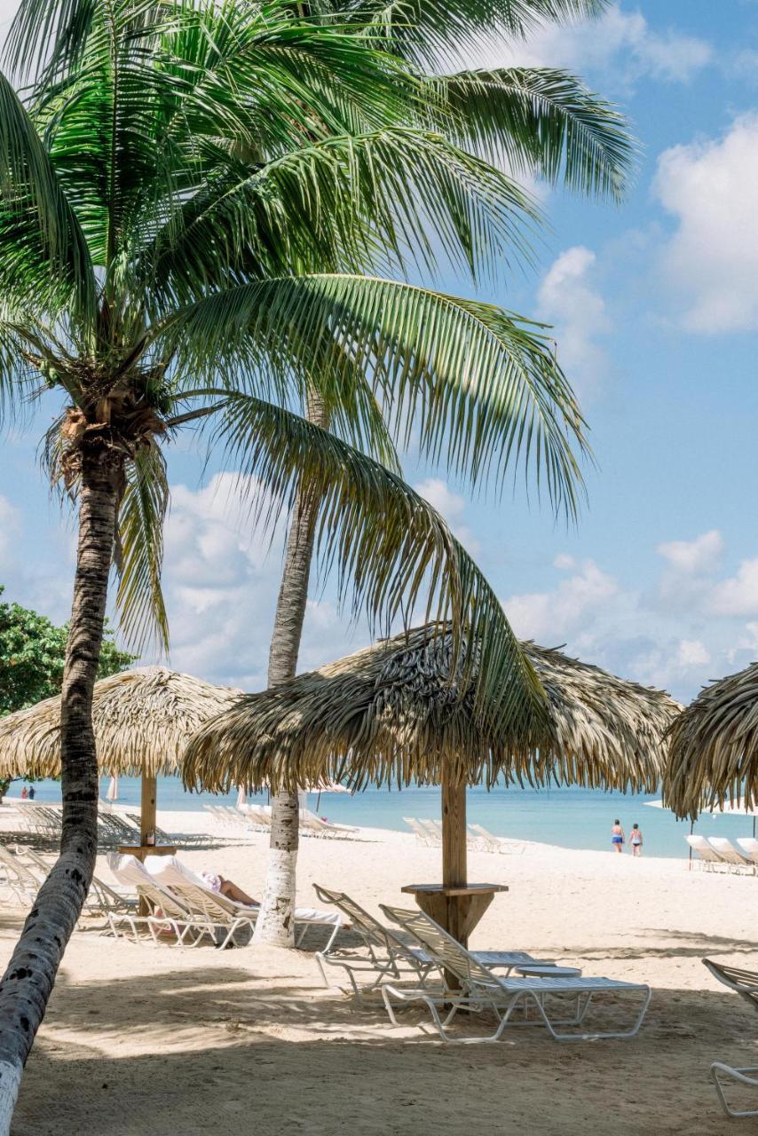Dog City Caribbean Club Boutique Hotel, Grand Cayman מראה חיצוני תמונה