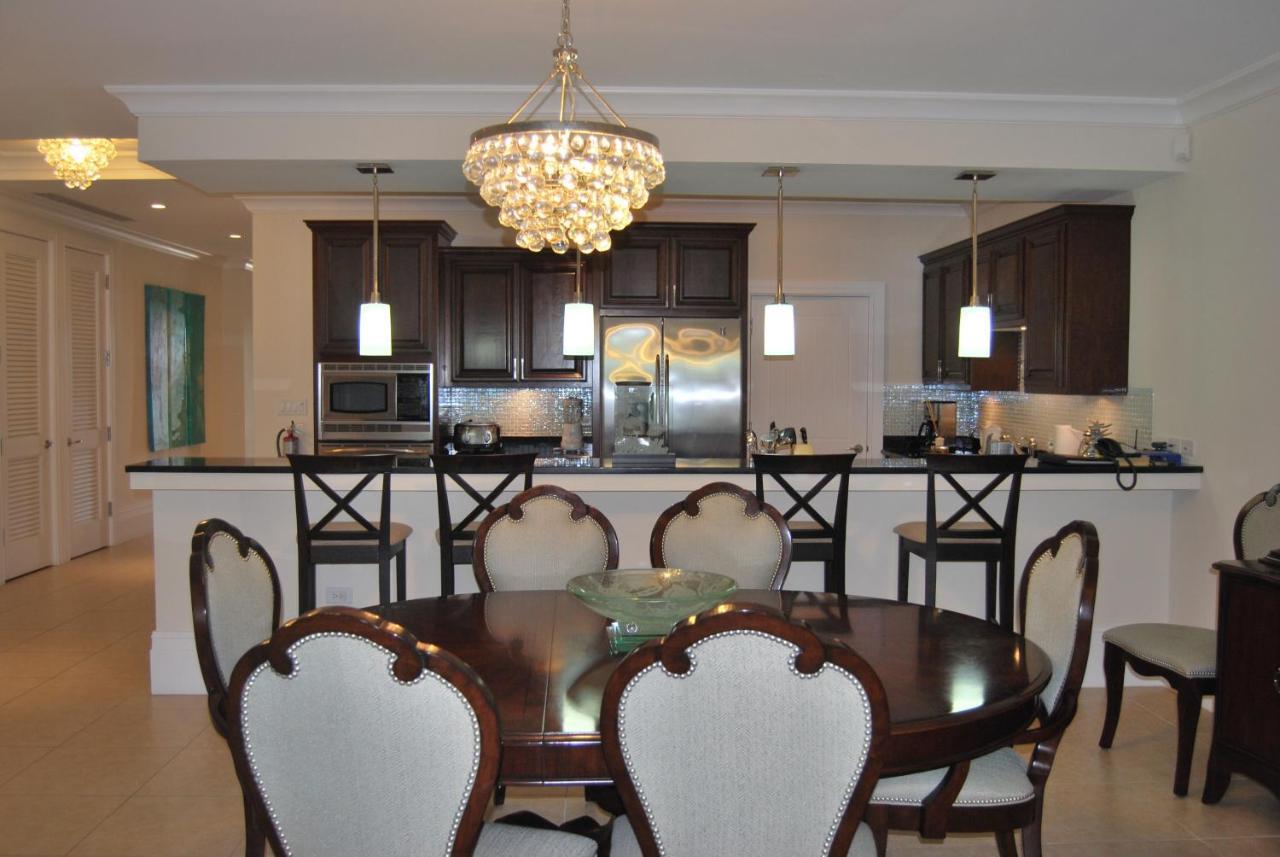 Dog City Caribbean Club Boutique Hotel, Grand Cayman מראה חיצוני תמונה